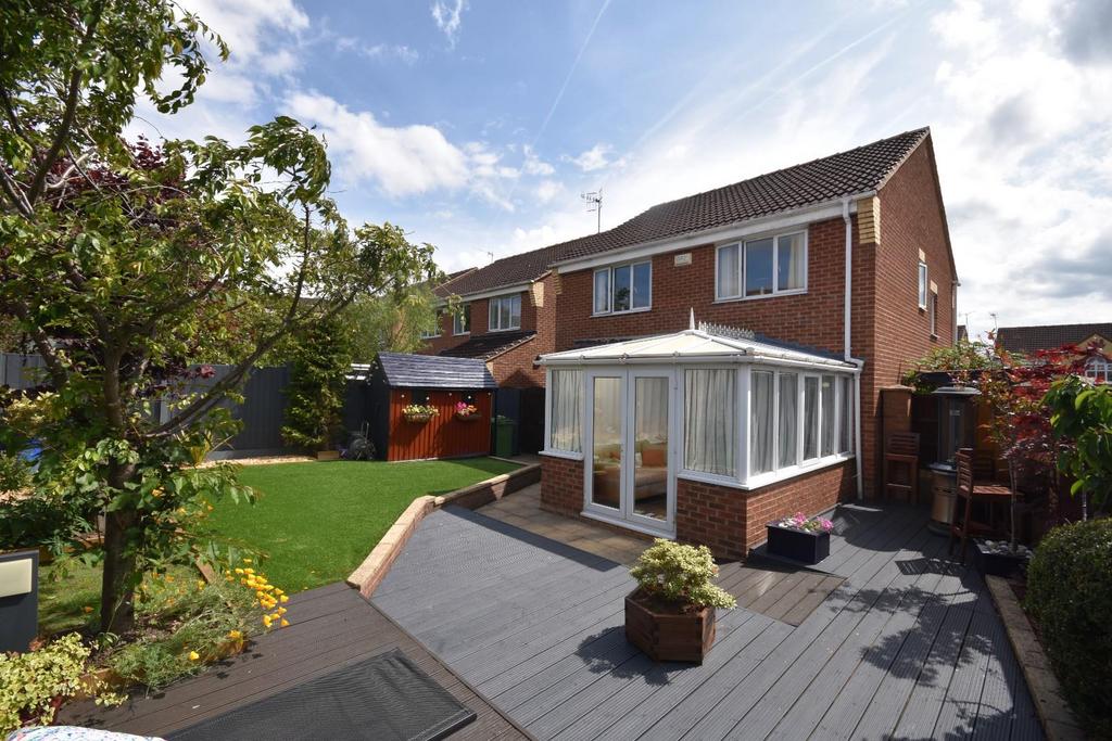 Holme Park Avenue, Upper Newbold, Chesterfield, S41 8XB 4 bed detached house £375,000