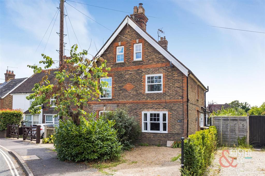 Littleworth Lane, Partridge Green. 3 bed semidetached house for sale