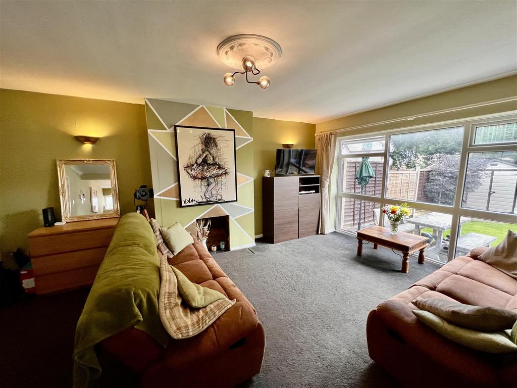 Belbroughton Road, Halesowen 3 bed semidetached house for sale £300,000