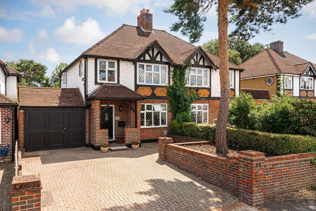 Grafton Road, Worcester Park 3 bed semidetached house £740,000