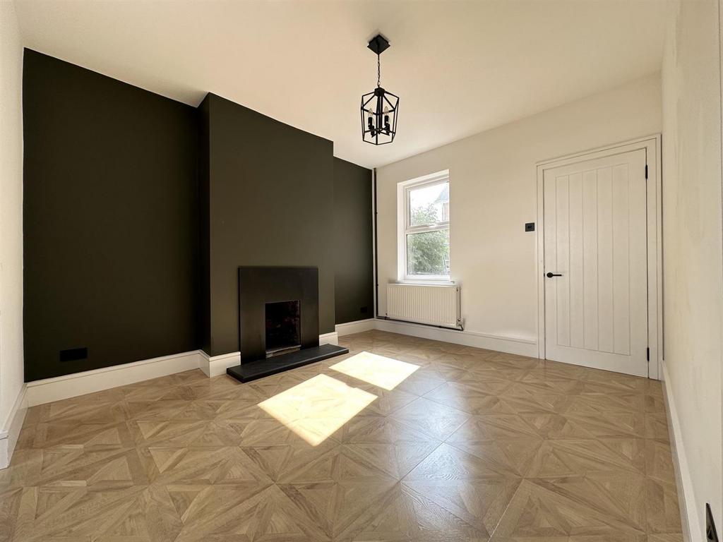 Marlborough Road, Gloucester 2 bed semidetached house for sale £240,000