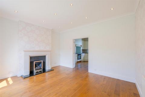 33 Adelphi Road, Huddersfield, HD3 4BB