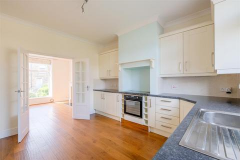 33 Adelphi Road, Huddersfield, HD3 4BB