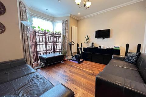6 bedroom house for sale, Cambridge Road, Ilford
