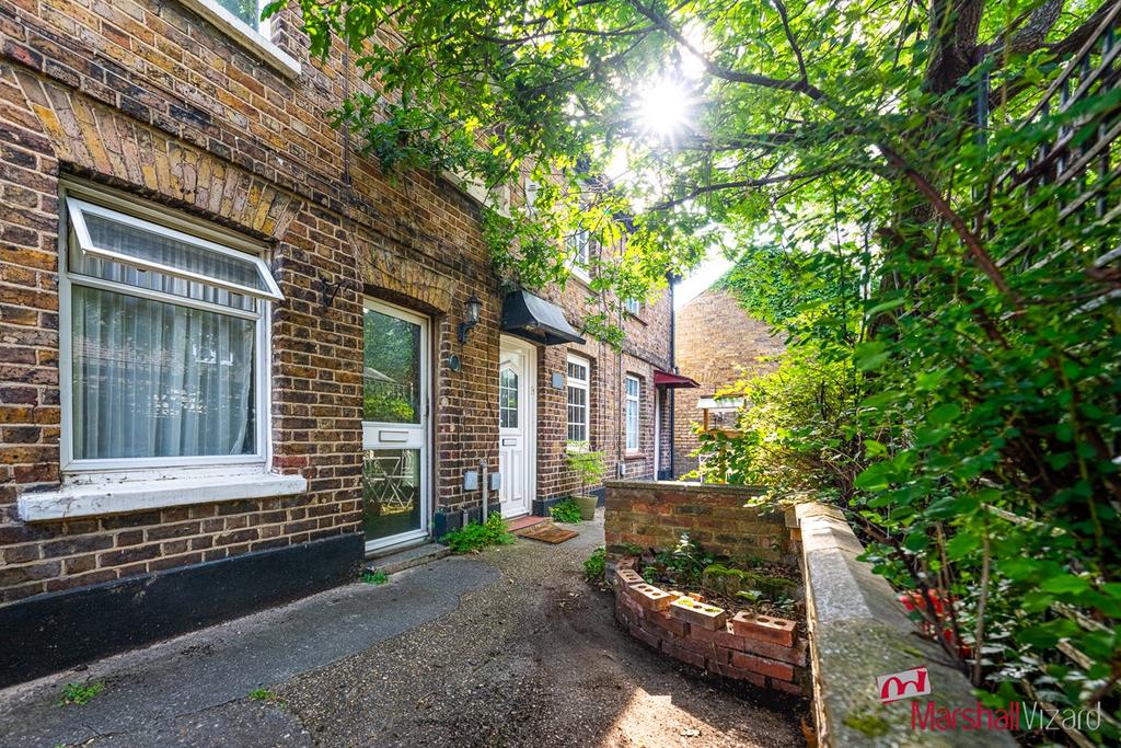 Bedford Cottages, Bedford Street, WATFORD, WD24 2 bed terraced house for sale £315,000