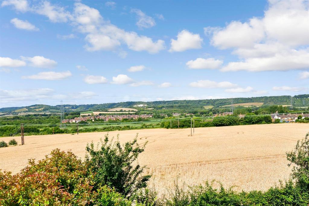 Knowle Road, Wouldham, Rochester, Kent 2 bed terraced house for sale £210,000
