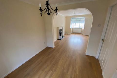 3 bedroom detached house to rent, Beechfields Way, Newport