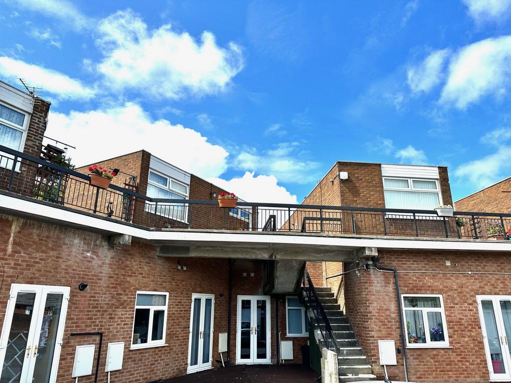 Tuxford Road, Lytham St Annes, FY8 2 bed apartment for sale £117,500