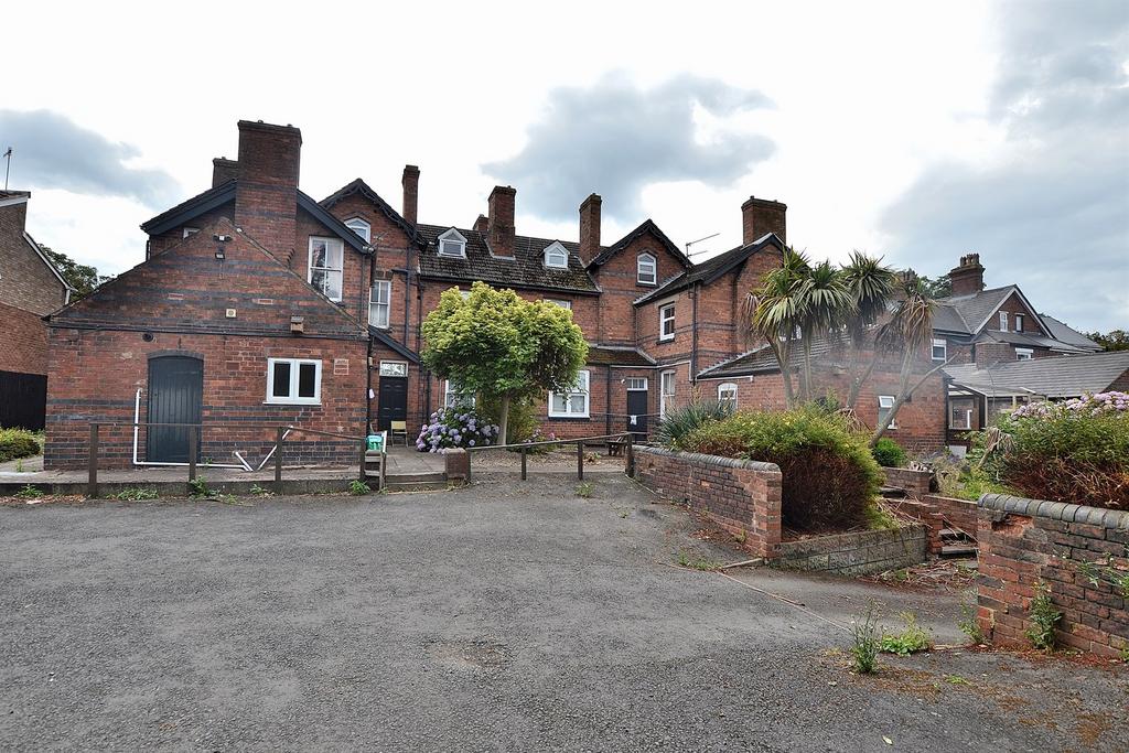 INVESTMENT OPPORTUNITY A Block Of 8 Flats Brettell Lane, Brierley