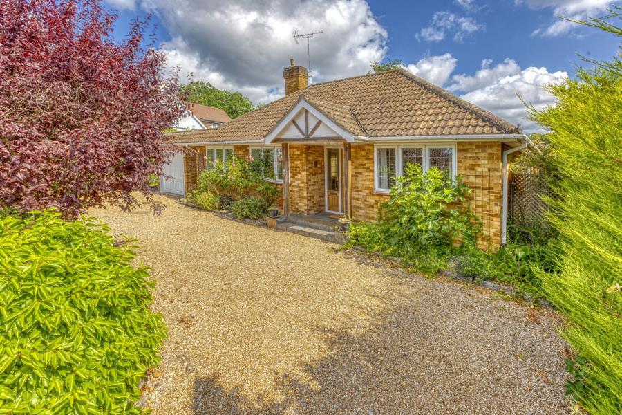 Virginia Water, Surrey 3 bed bungalow for sale £1,050,000