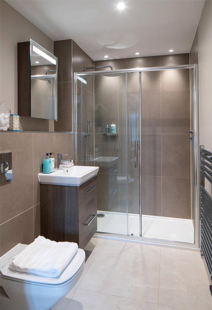 Lucas Show Home