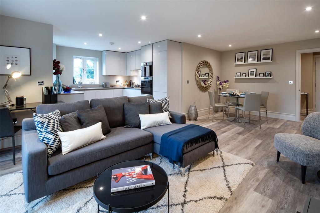 Lucas Show Home