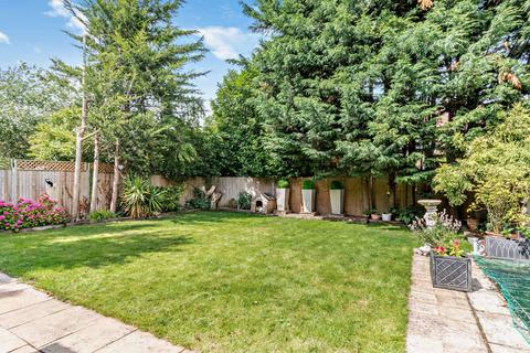 17 Dore Gardens, Morden, SM4 6QD