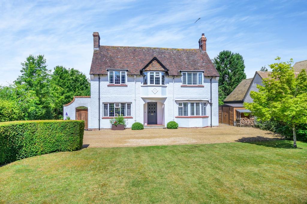 London Road, Moreton-in-Marsh 4 bed detached house - £895,000