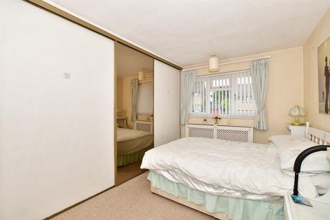 49 Oak Road, Caterham, CR3 5TT