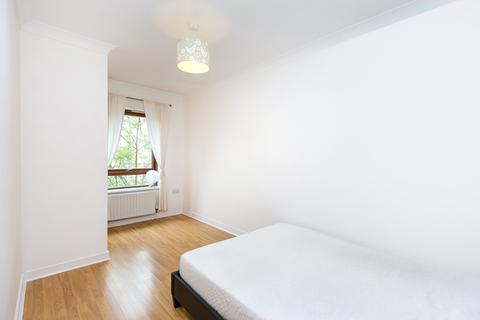 2 bedroom apartment to rent, Brabazon Street, London, E14
