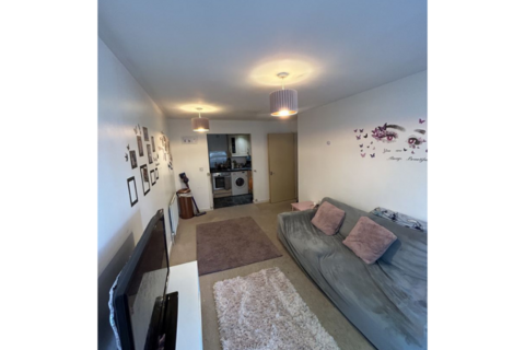 2 bedroom flat for sale, De Havilland Way, Staines-upon-Thames, TW19