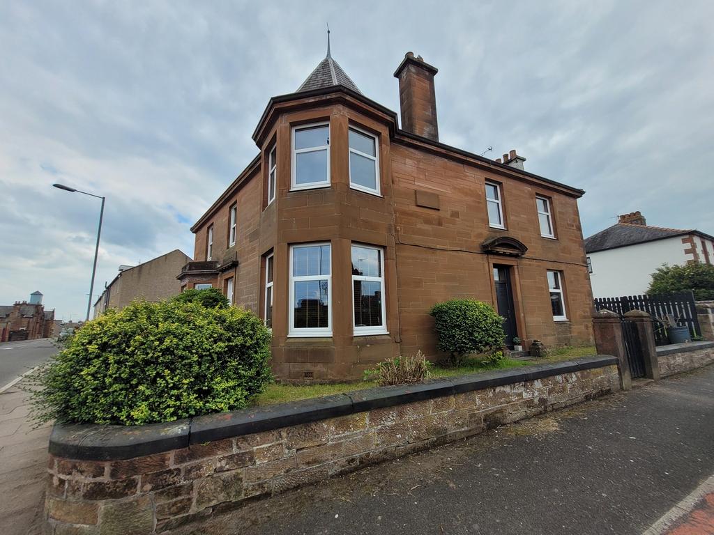 Palmerston Drive, Dumfries, Dumfries And Galloway. DG2 9DP 4 bed semi