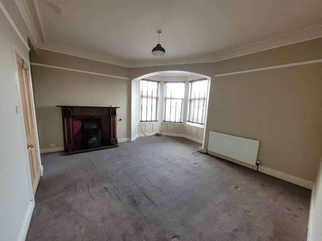 Palmerston Drive, Dumfries, Dumfries And Galloway. DG2 9DP 4 bed semi
