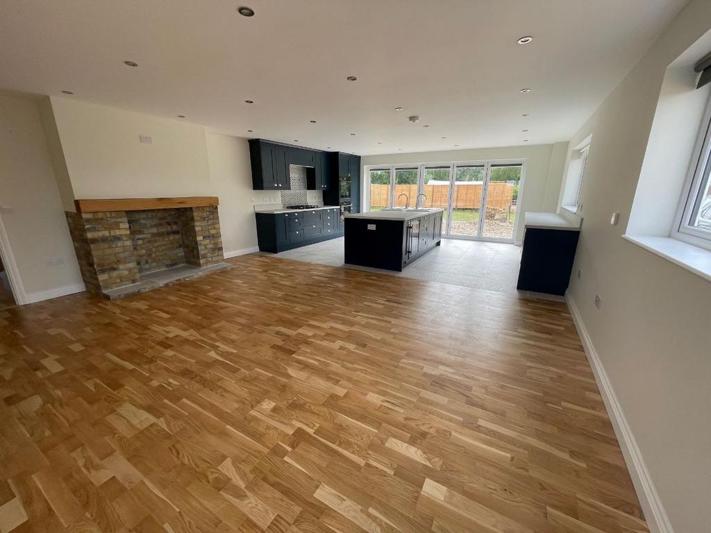 Selwyn Cottages, High Road, Guyhirn, Wisbech 4 bed detached house £