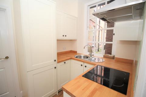 undefined, High Street, Alton, Hampshire, GU34