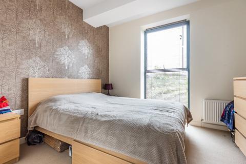 2 bedroom flat for sale, Kangley Bridge Road, Sydenham, London, SE26