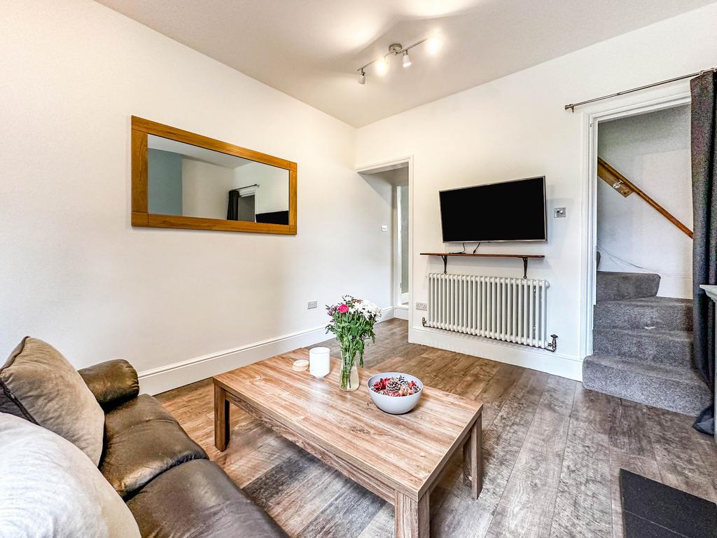 Hermitage Road, Erdington... 2 bed terraced house £1,000 pcm (£231 pw)