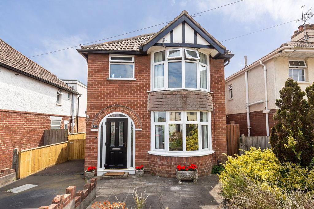 Windsor Crescent, Frome, BA11 2EA 3 bed detached house for sale £475,000