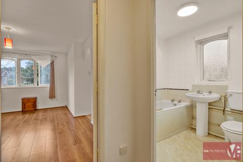 26 Sybil Phoenix Close, London, SE8 5BA