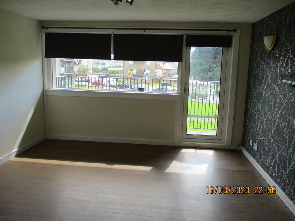 Tower Drive, Gourock, Gourock, PA19 2 bed flat to rent £550 pcm (£127 pw)