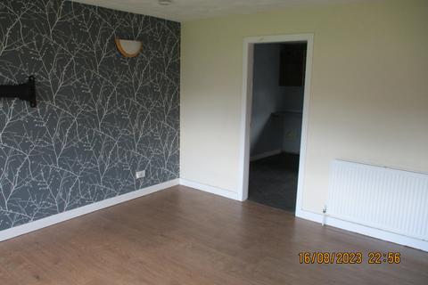 2 bedroom flat to rent, Tower Drive, Gourock, Gourock, PA19