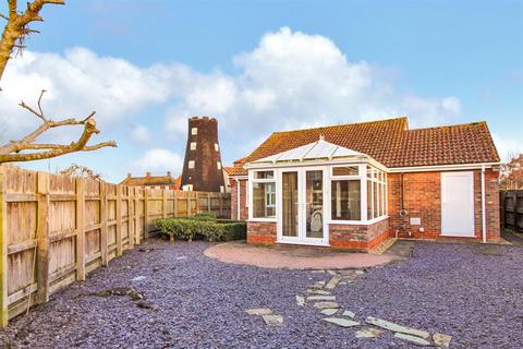 2 bedroom detached bungalow for sale, Mill Close, Wainfleet PE24