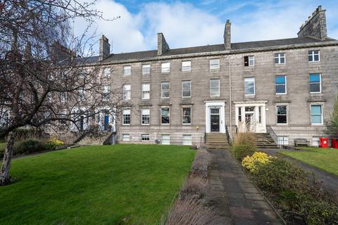 4/2 Johns Place, Edinburgh, EH6 7EL