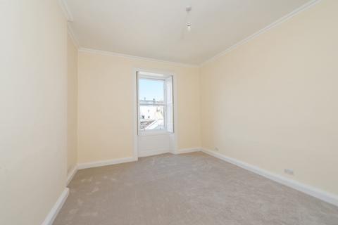4/2 Johns Place, Edinburgh, EH6 7EL