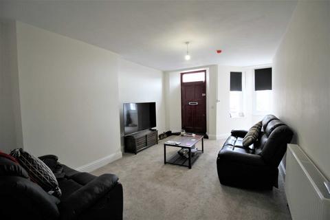 2 bedroom flat for sale, Atlantic Road, Hillside