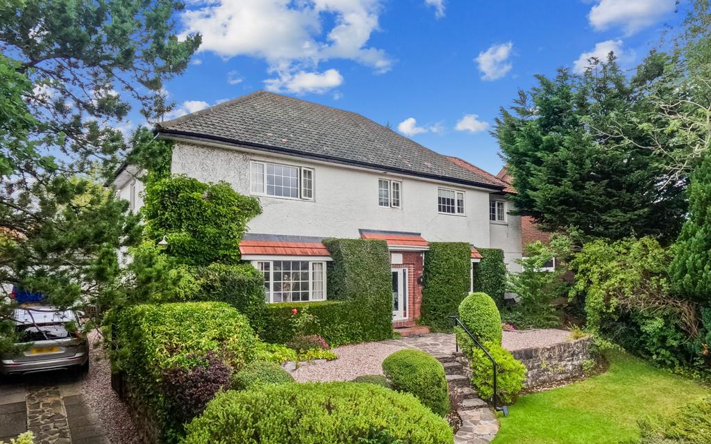 Dalserf Crescent, Giffnock, East Renfrewshire, G46 6RB 5 bed detached