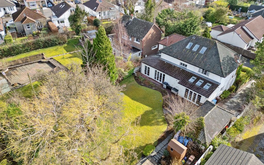 Dalserf Crescent, Giffnock, East Renfrewshire, G46 6RB 5 bed detached
