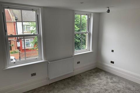 4 bedroom terraced house to rent, Bedford Road, East Ham, London, E6