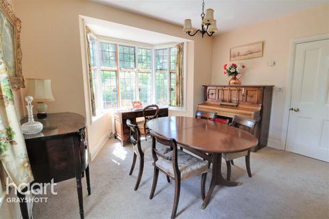 Skibbereen Linkside North, Hindhead, GU26 6NZ