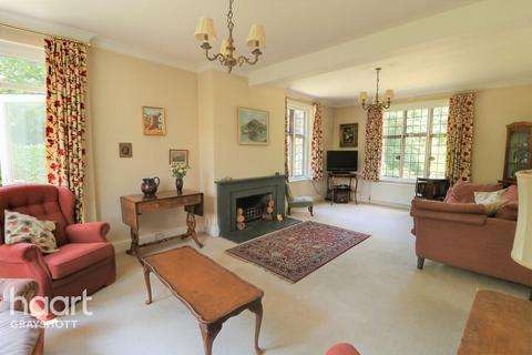 Skibbereen Linkside North, Hindhead, GU26 6NZ