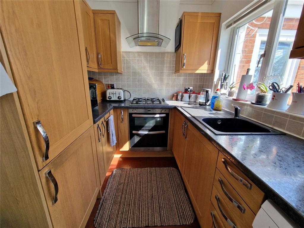 Claremont Road, Sedgley, West Midlands, DY3 4 bed semidetached house