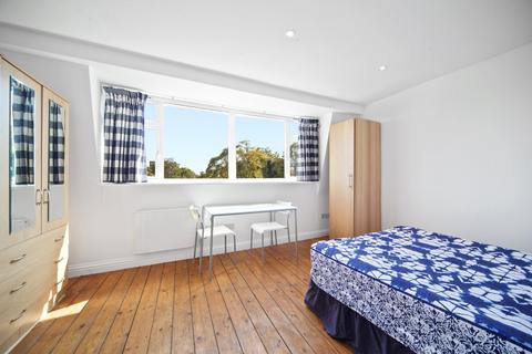3 bedroom maisonette to rent, Prince Of Wales Road, Kentish Town, London