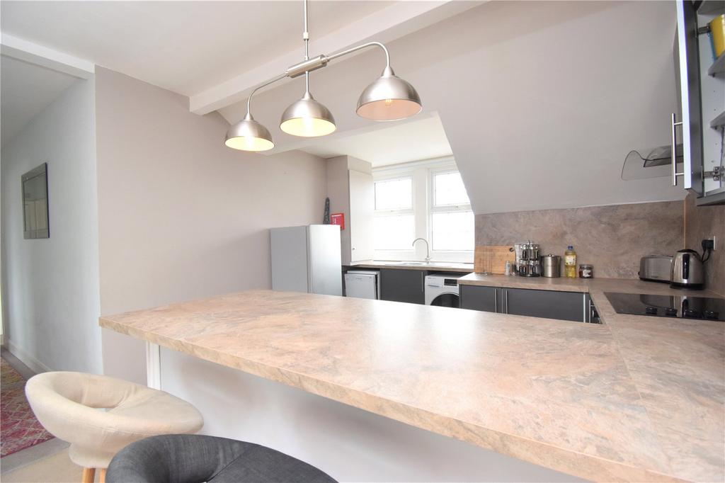 Hamilton Road, Felixstowe, Suffolk, IP11 2 bed apartment to rent £925