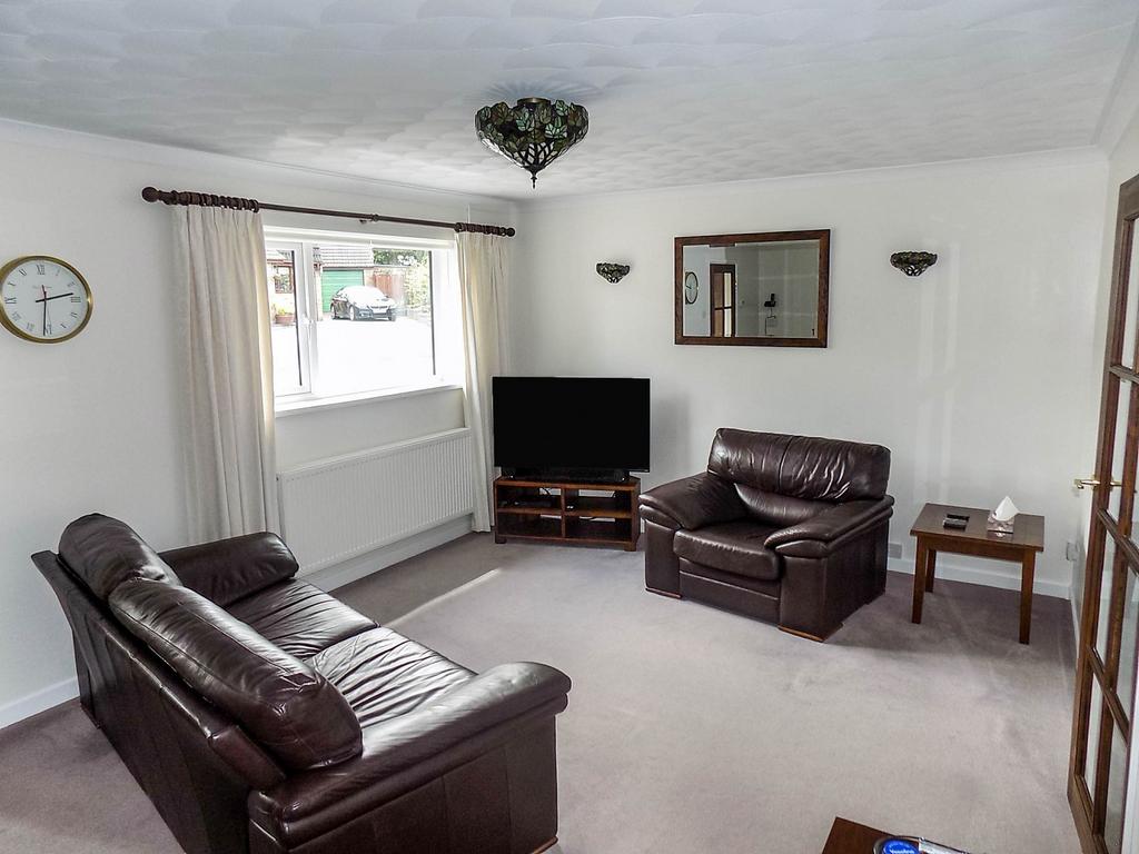 Gregory Close, Pencoed, Bridgend County. CF35 6RF 2 bed detached house