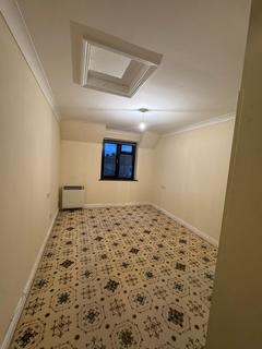 1 bedroom flat to rent, 120 Castleview Garden , IG1