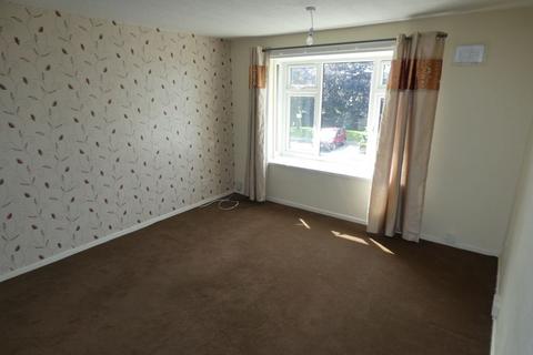 3 bedroom flat to rent, Tarnside, Blackpool, FY4 4RD