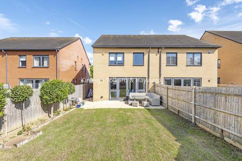 10 Wensum Place, Bromley, BR2 7BF