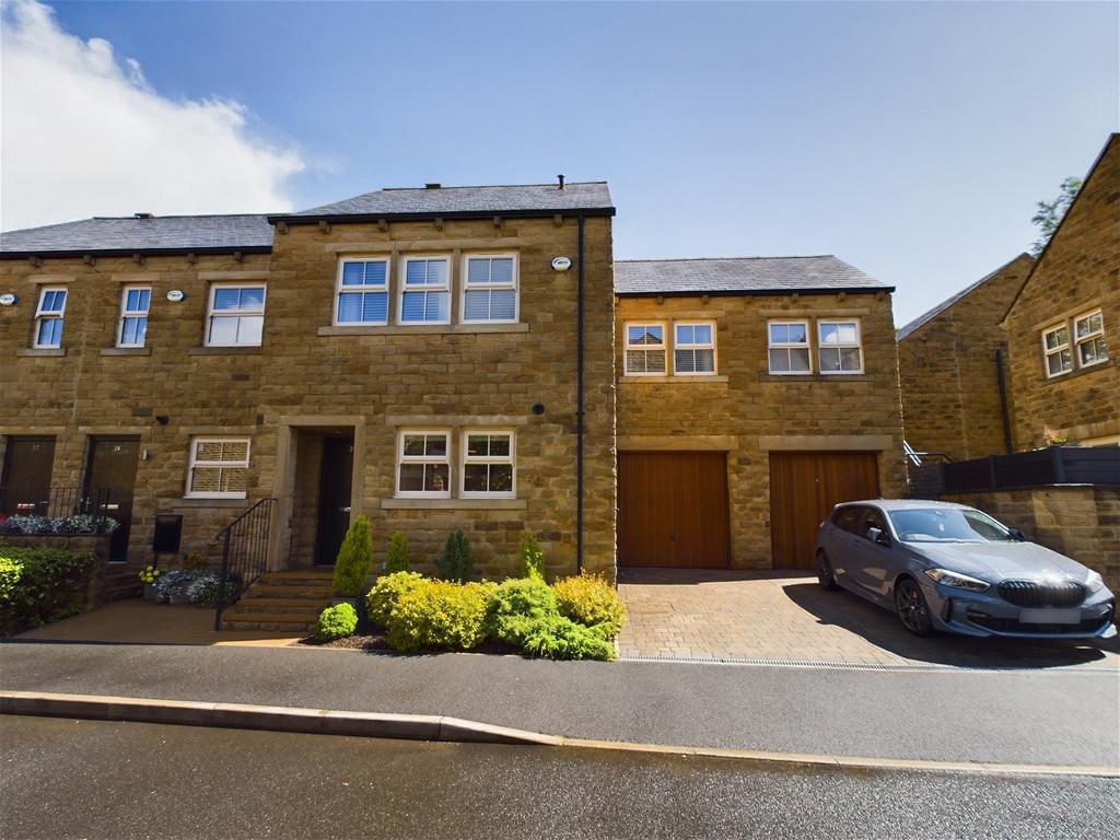 Bowler Way, Greenfield, Saddleworth 4 bed townhouse for sale £375,000