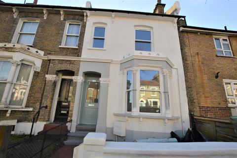 3 bedroom terraced house for sale, Humber Road, London, SE3
