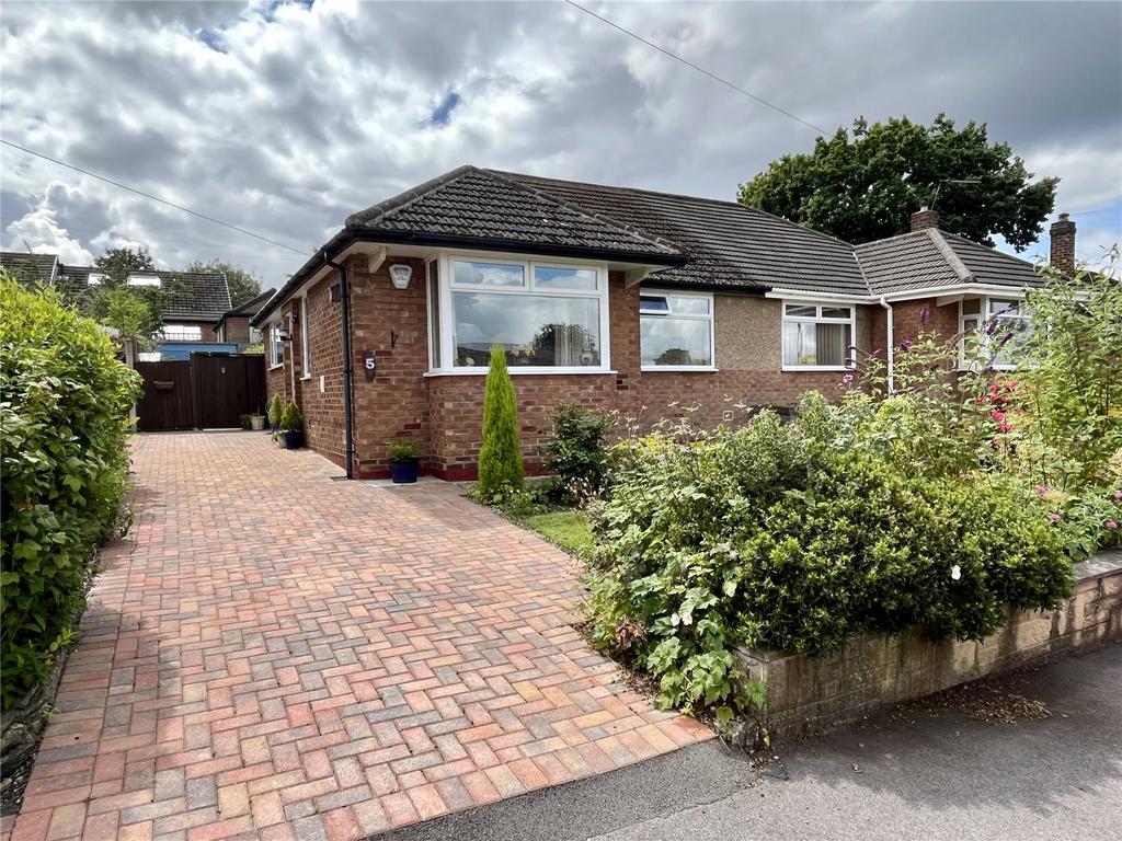 Edinburgh Drive, Woodley, Stockport, SK6 2 bed bungalow £285,000